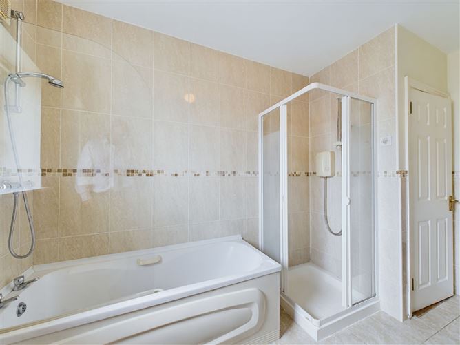 17 Inis Clair, Kildysart Road, Ennis, Co. Clare