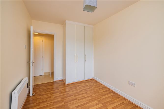 37 The Green Larch Hill, Santry, Dublin 9
