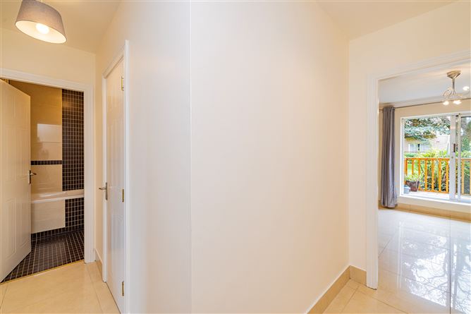 37 The Green Larch Hill, Santry, Dublin 9