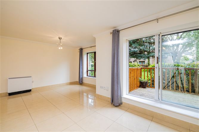 37 The Green Larch Hill, Santry, Dublin 9
