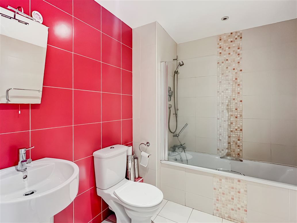 45 Cuirt Seoige, Bohermore, Galway