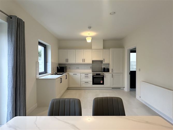 79 Cnoc an Chaislean, Oranmore, Co. Galway