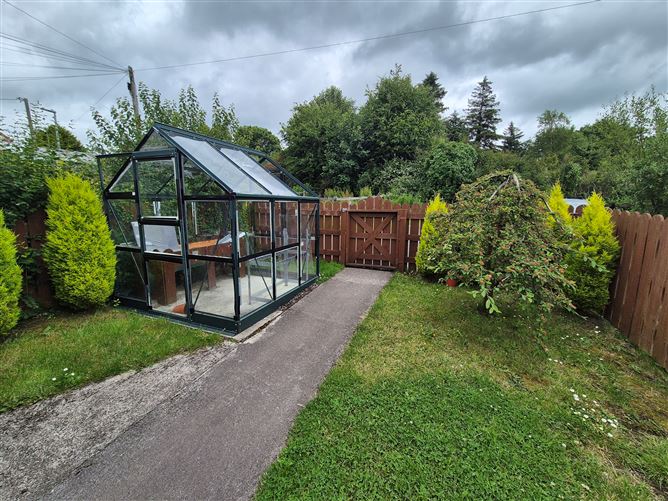16 Marian Crescent, Ballina, Mayo