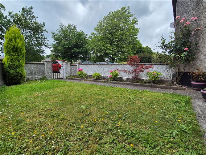 16 Marian Crescent, Ballina, Mayo