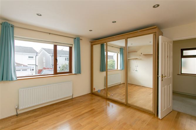 90 Broadford Drive, Ballinteer, Dublin 16