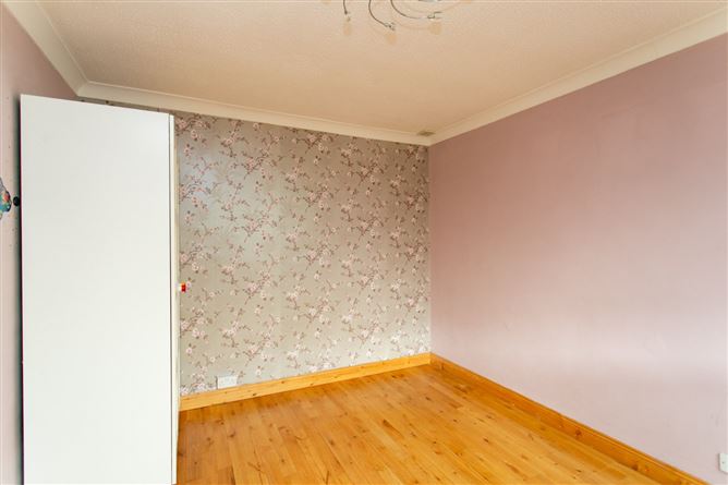 90 Broadford Drive, Ballinteer, Dublin 16