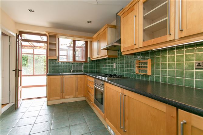 90 Broadford Drive, Ballinteer, Dublin 16