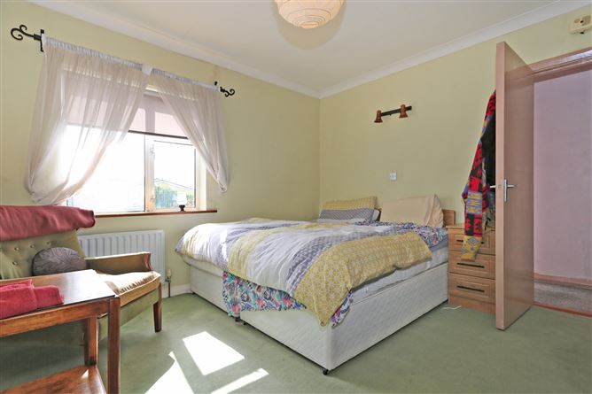 11 Tullyglass Court, Shannon, Co. Clare