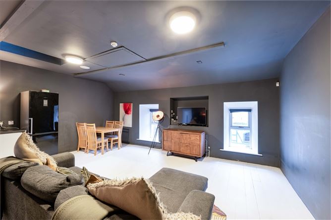 103-104 Main Street, Portlaoise, Co. Laois