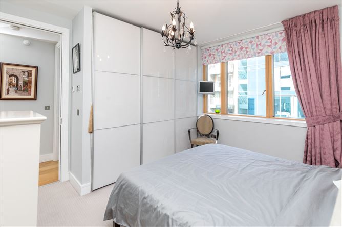35 The Waterfront, Grand Canal Dk, Dublin 2