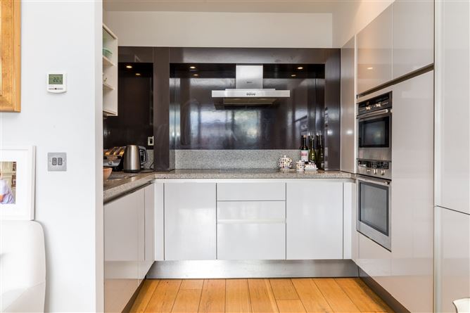 35 The Waterfront, Grand Canal Dk, Dublin 2
