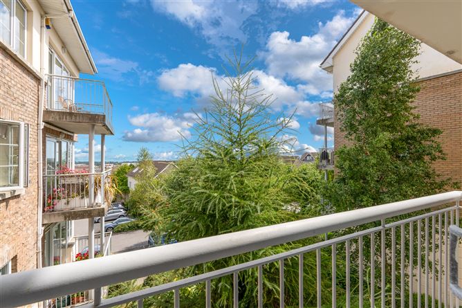 7 Glen Court, Stepaside Park, Stepaside,   Dublin 18