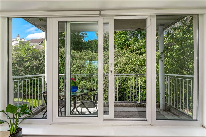 7 Glen Court, Stepaside Park, Stepaside,   Dublin 18