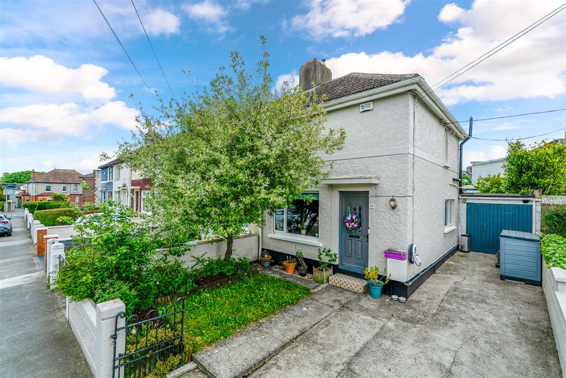 104 The Thatch Road, Whitehall, Dublin 9