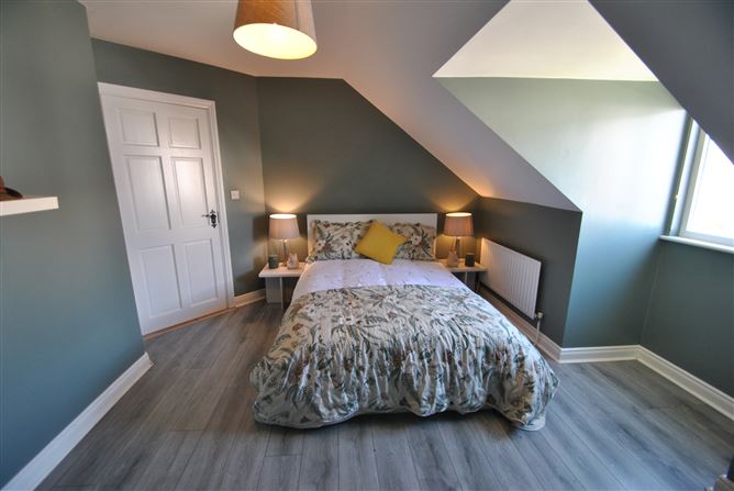 Photo 29 of 47 — 141 Glencarrick, Roscrea, Co. Tipperary