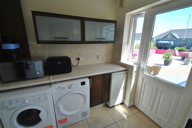 Photo 13 of 47 — 141 Glencarrick, Roscrea, Co. Tipperary