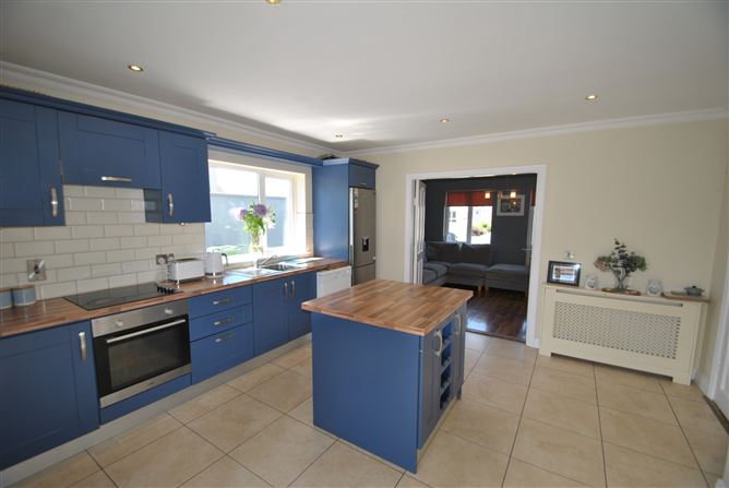 Photo 11 of 47 — 141 Glencarrick, Roscrea, Co. Tipperary