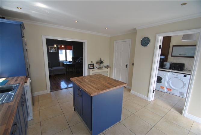Photo 8 of 47 — 141 Glencarrick, Roscrea, Co. Tipperary