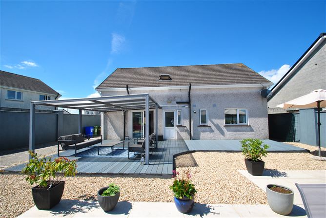 Photo 36 of 47 — 141 Glencarrick, Roscrea, Co. Tipperary