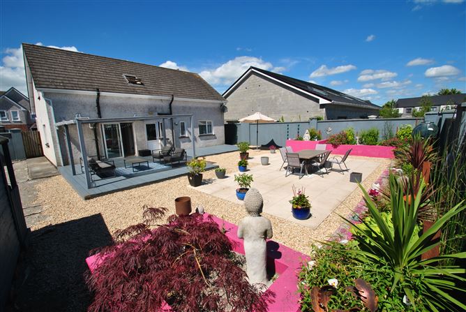 Photo 37 of 47 — 141 Glencarrick, Roscrea, Co. Tipperary