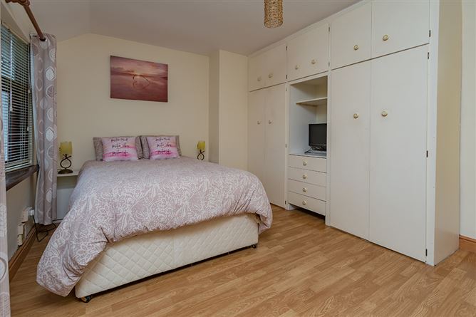 2 Aughavannagh Road, Crumlin, Dublin 12