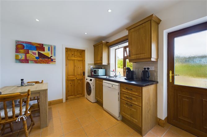 Hollybell Cottage, 6 Brooke Road, Passage East, Waterford