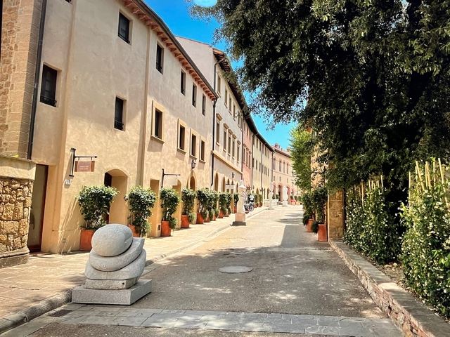 Private, Via Castelfalfi