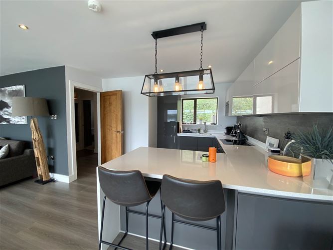 13b Ardbrack Heights, Kinsale, County Cork