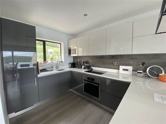 13b Ardbrack Heights, Kinsale, County Cork