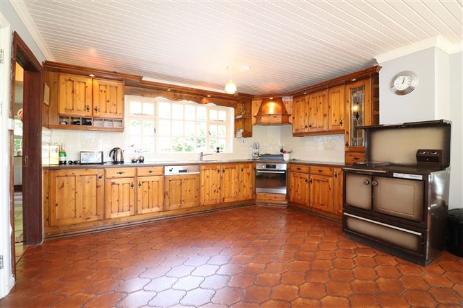 Wakefield House, Killaloe, Clare