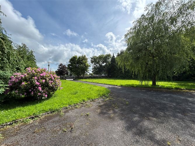 Wakefield House, Killaloe, Clare