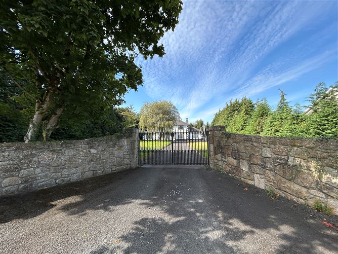 Wakefield House, Killaloe, Clare