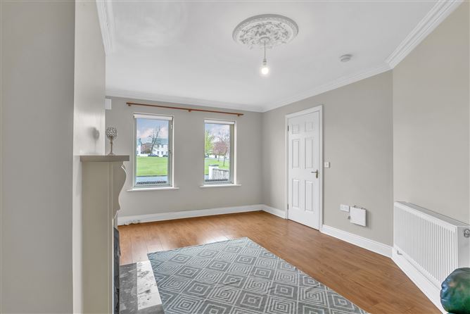 https://photos-a.propertyimages.ie/media/6/8/0/4996086/a676cdca-8741-49b3-984c-37e16101f8ef_l.jpg