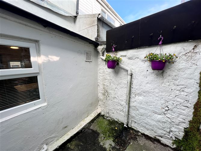 15 Saint James Square, 	Tower Street, Cork City, Cork