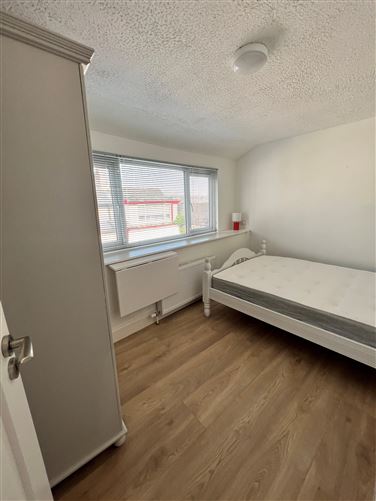 15 Saint James Square, 	Tower Street, Cork City, Cork