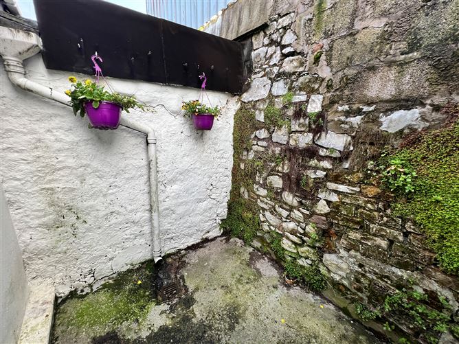 15 Saint James Square, 	Tower Street, Cork City, Cork