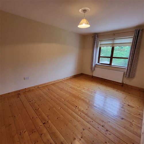 32 Shannon Cove  , Dromod, Leitrim