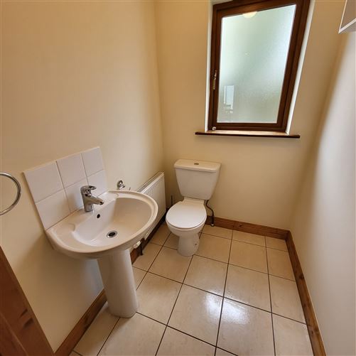 32 Shannon Cove  , Dromod, Leitrim