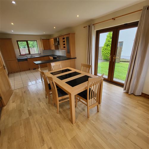 32 Shannon Cove  , Dromod, Leitrim