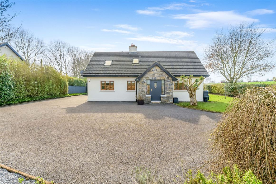 Caroville, Bective, Kilmessan, Co. Meath