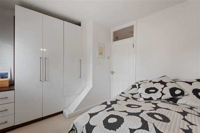 Photo 13 of 22 — 26 Binn Eadair View, Sutton, Dublin 13