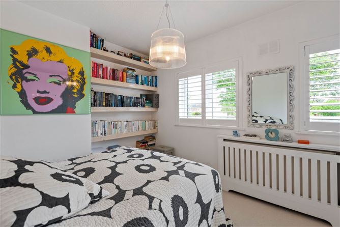 Photo 12 of 22 — 26 Binn Eadair View, Sutton, Dublin 13