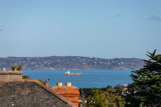 Glenalua, 2 Cunningham Road, Dalkey, Co. Dublin
