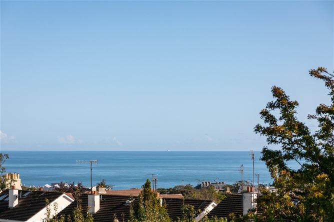 Glenalua, 2 Cunningham Road, Dalkey, Co. Dublin
