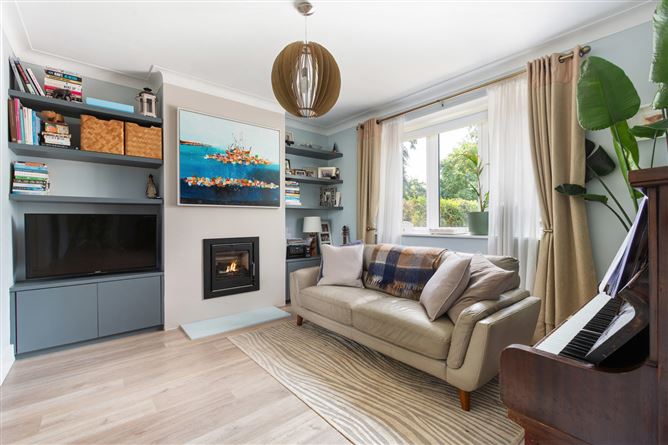 https://photos-a.propertyimages.ie/media/6/8/2/5009286/aa0e5157-fd94-4cc1-8f6b-8740626b3977_l.jpeg