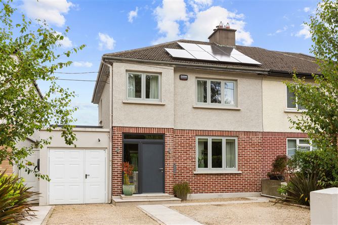 https://photos-a.propertyimages.ie/media/6/8/2/5009286/aa0e5157-fd94-4cc1-8f6b-8740626b3977_l.jpeg