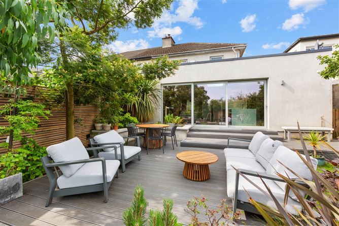 https://photos-a.propertyimages.ie/media/6/8/2/5009286/aa0e5157-fd94-4cc1-8f6b-8740626b3977_l.jpeg