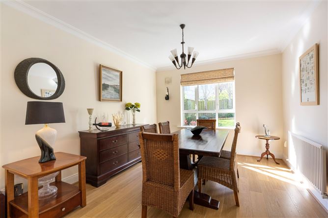 32 Holmwood, Cabinteely, Dublin 18