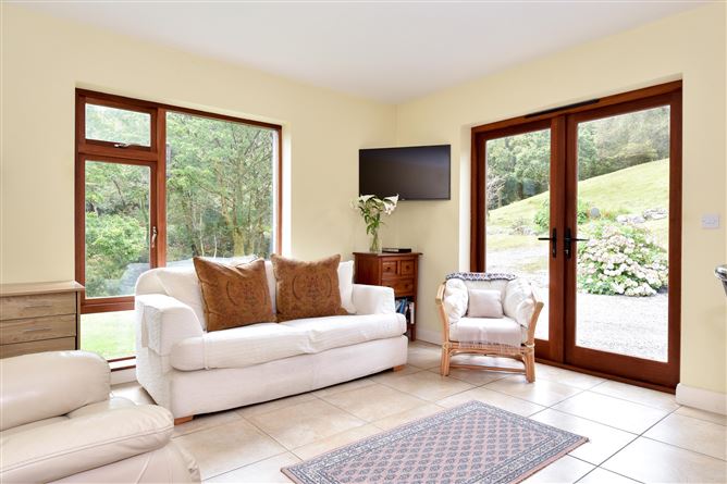 Nonaim Lodge, Shannawag, Glann, Oughterard, Galway