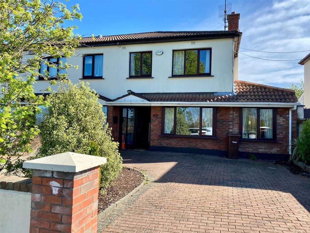 39 Mount Eagle Green, Leopardstown, Dublin 18
